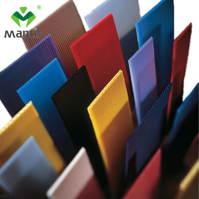 Merah 1.6mm PP Lembar Berongga Corflute Coroplast Lembar Polypropylene Bergalur