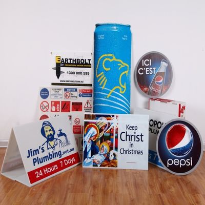 PP Corflute Roster Sign Tanda Segitiga Plastik Bergelombang 600x460mm
