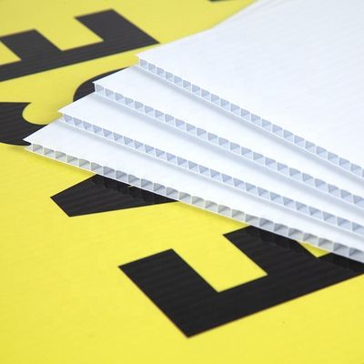 OEM Polypropylene Hollow Board Coroplast Plastik Bergelombang Tahan Air