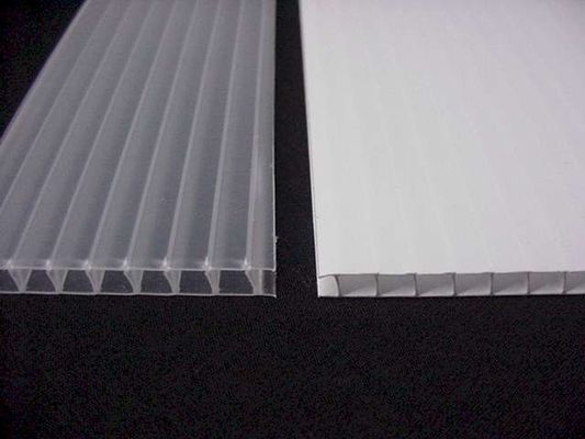 Lembar Coroplast Berwarna Antistatik 4mm Lembaran Plastik Bergelombang Tahan Air