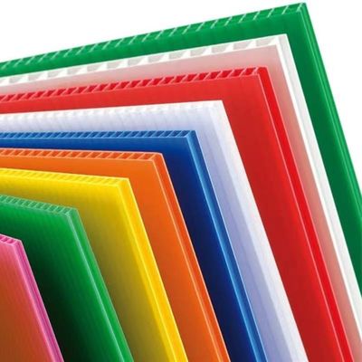 10mm Kustomisasi Lembar Plastik Bergelombang Coroplast Daur Ulang