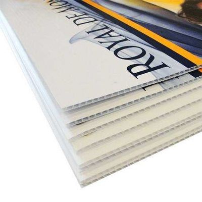 18x24 Ramah Lingkungan PP Polypropylene Corflute Yard Sign Dengan Taruhan H