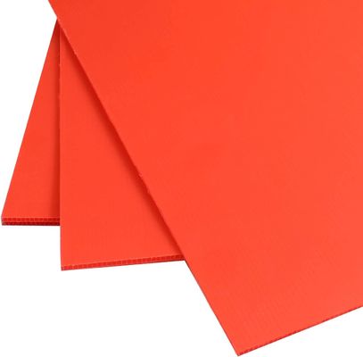 Polypropylene bergelombang lembaran plastik Corflute Board Disesuaikan tahan lama
