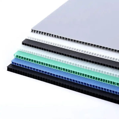 PP Corrugated Plastic Protection Sheet Corflute Board Untuk Iklan Disesuaikan