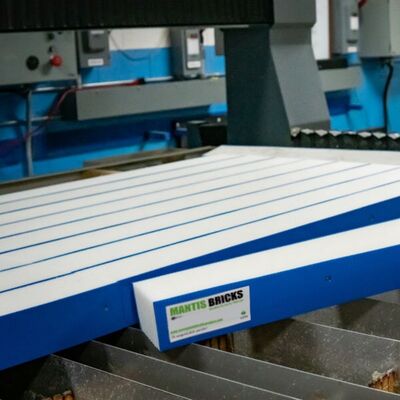 Batu bata pemotong waterjet kepadatan tinggi untuk mesin waterjet abrasif, batu bata tangki penangkap waterjet tahan lama, batu bata tahan aus untuk perlindungan meja pemotong waterjet dan penyerapan dampak abrasif