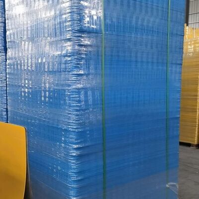 PP Plastic Layer Pad terbuat dari bahan PP tahan lama untuk perlindungan tumpukan, dengan ketebalan yang dapat disesuaikan dan GSM untuk memenuhi kebutuhan yang berbeda.